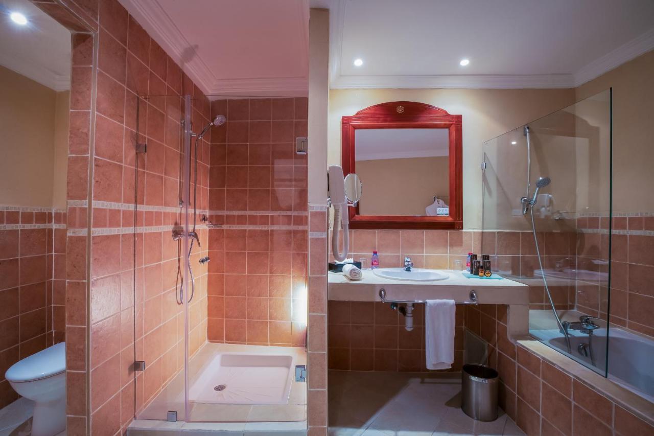 Grand Mogador Agdal & Spa Μαρακές Εξωτερικό φωτογραφία A shower cubicle