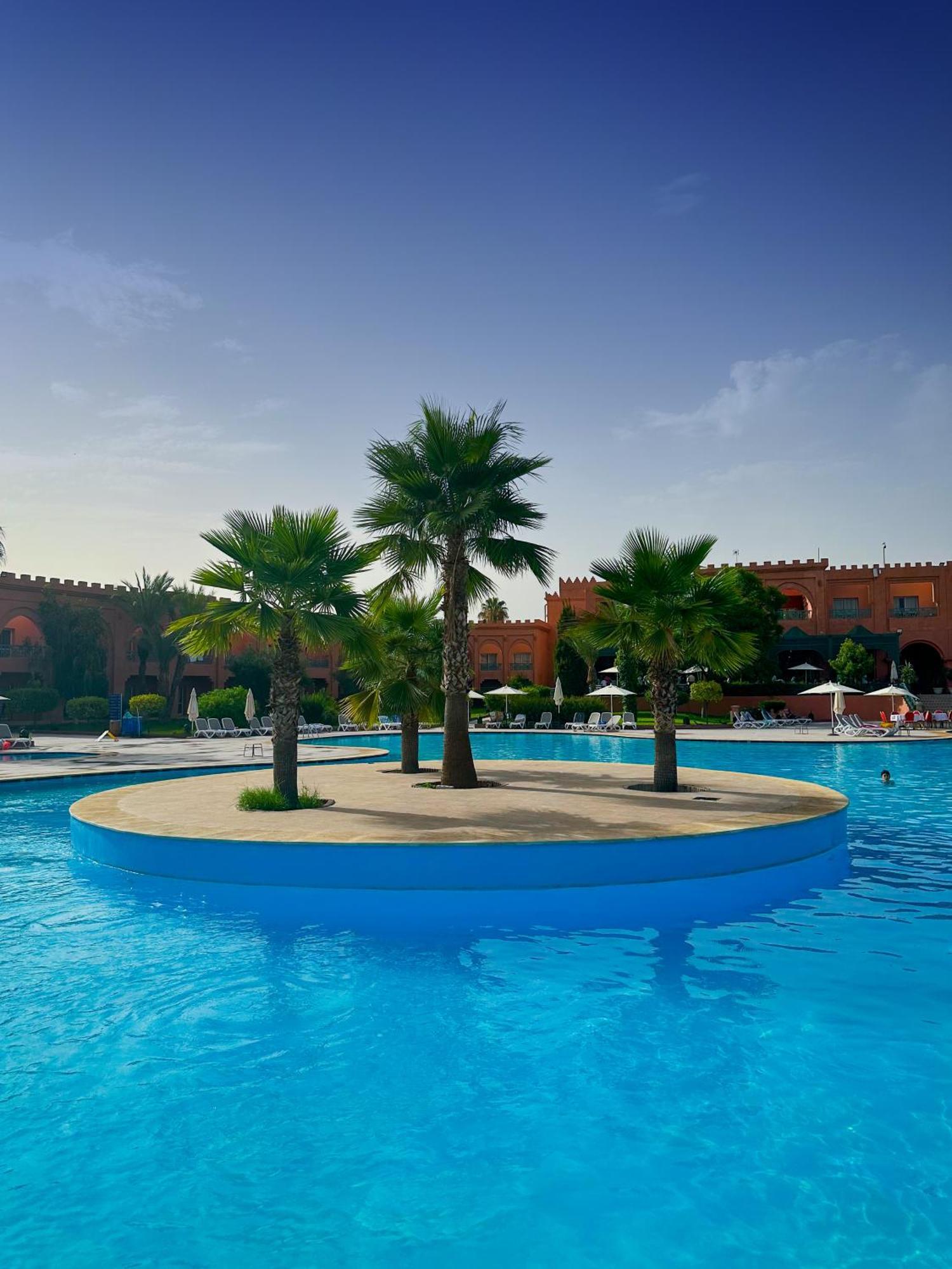 Grand Mogador Agdal & Spa Μαρακές Εξωτερικό φωτογραφία The swimming pool at the hotel